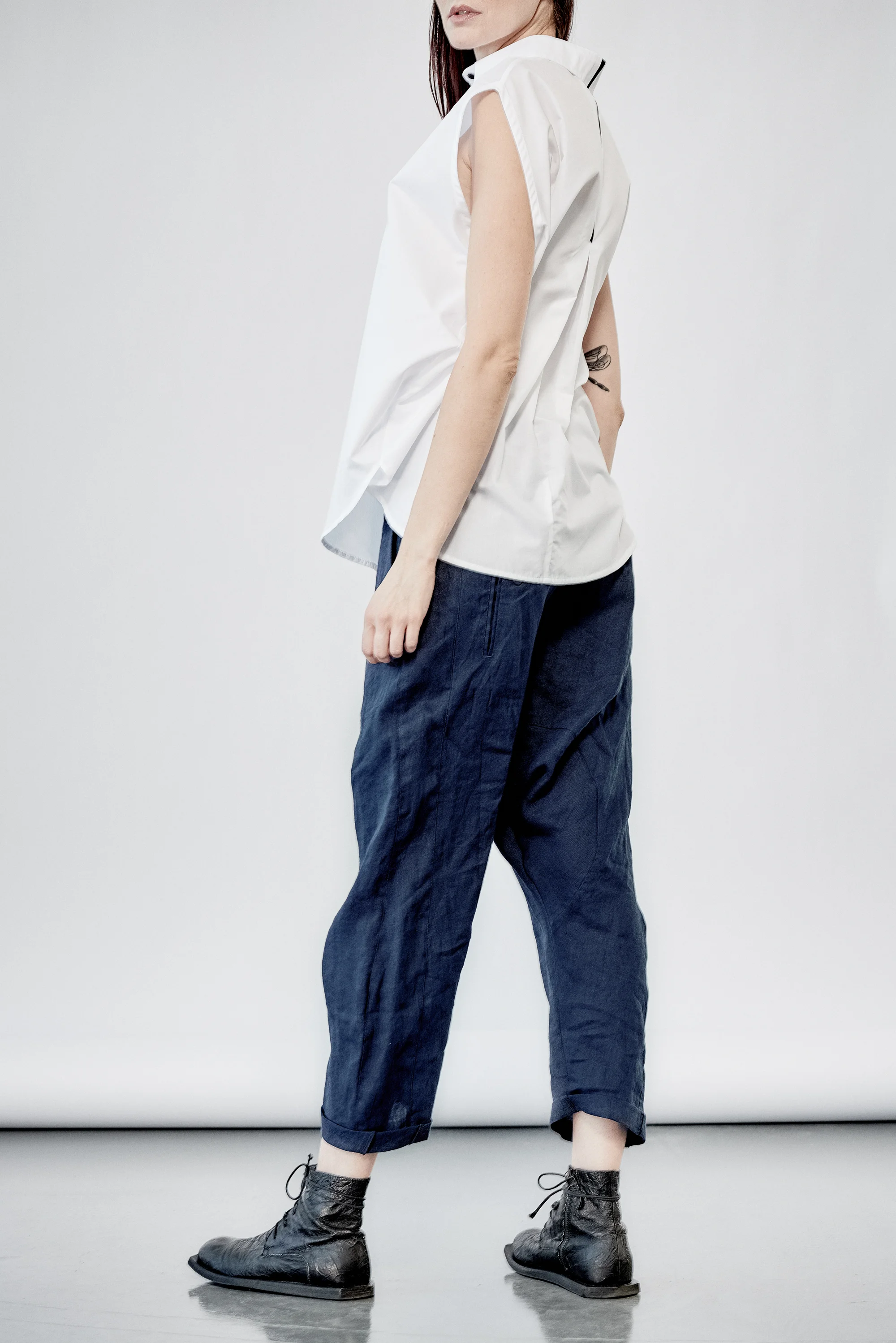 aryasense-stylish-urban-blue-linen-pants-5