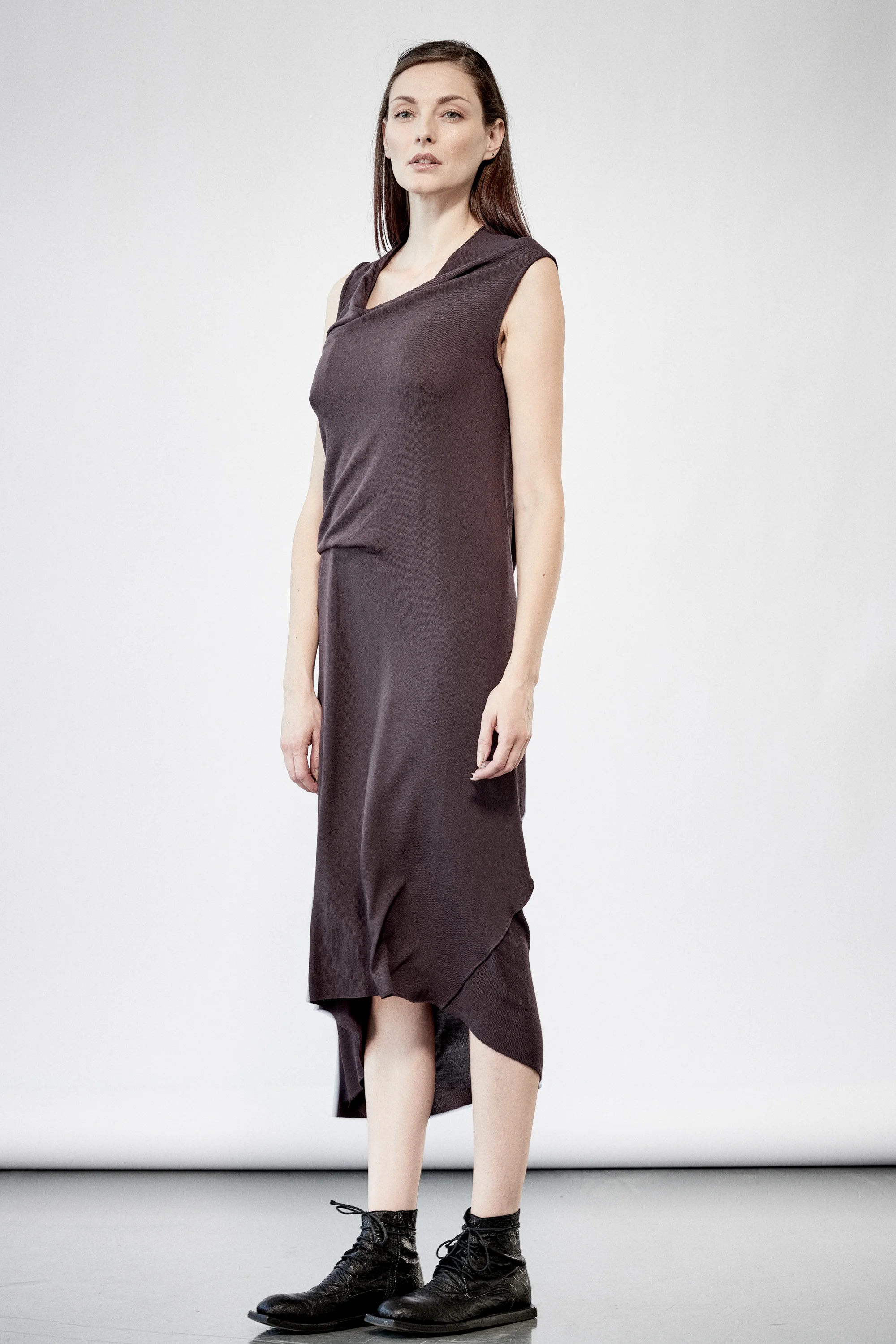 aryasense-bordo-drape-dress-8