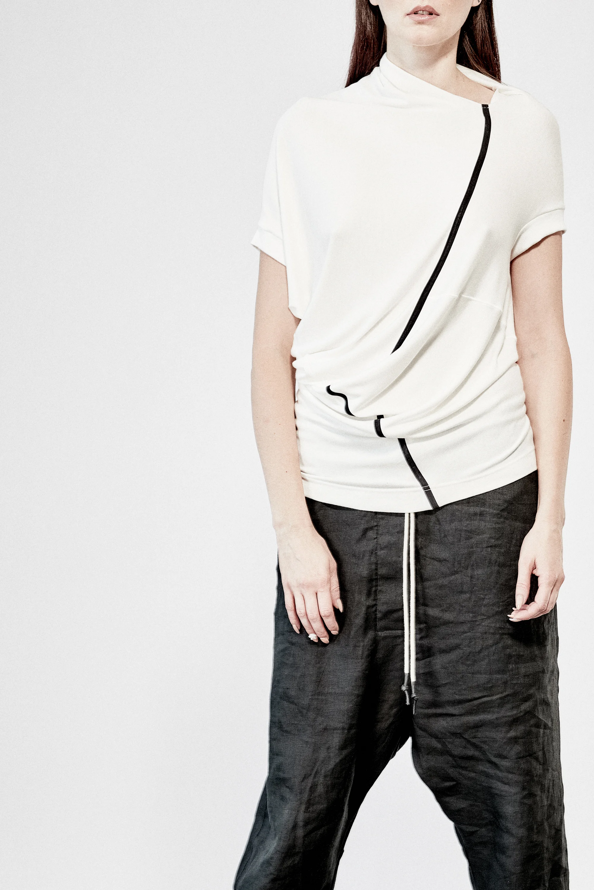 aryasense-white-reversible-short-sleeved-blouse-10