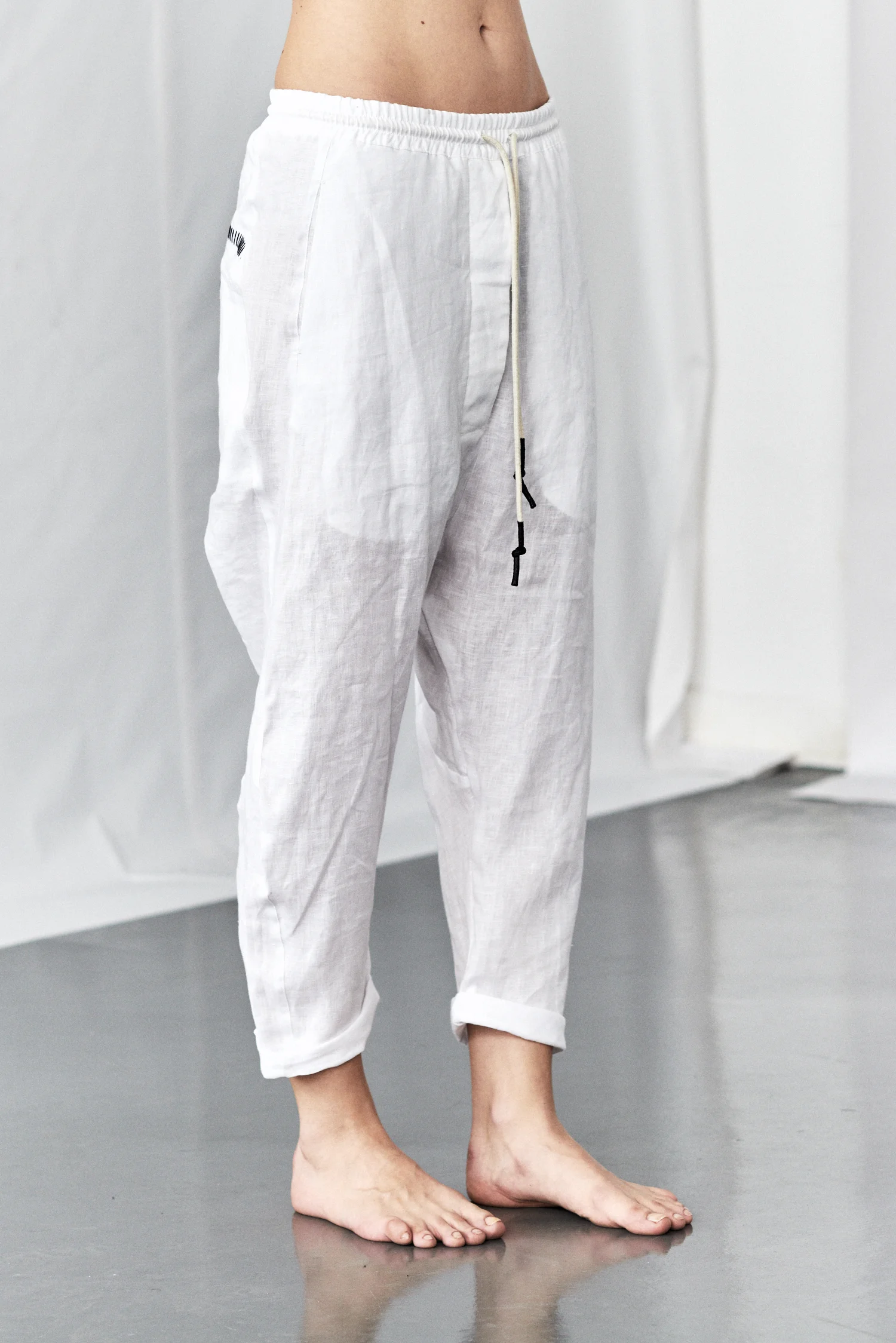 WhitePantsS.jpg