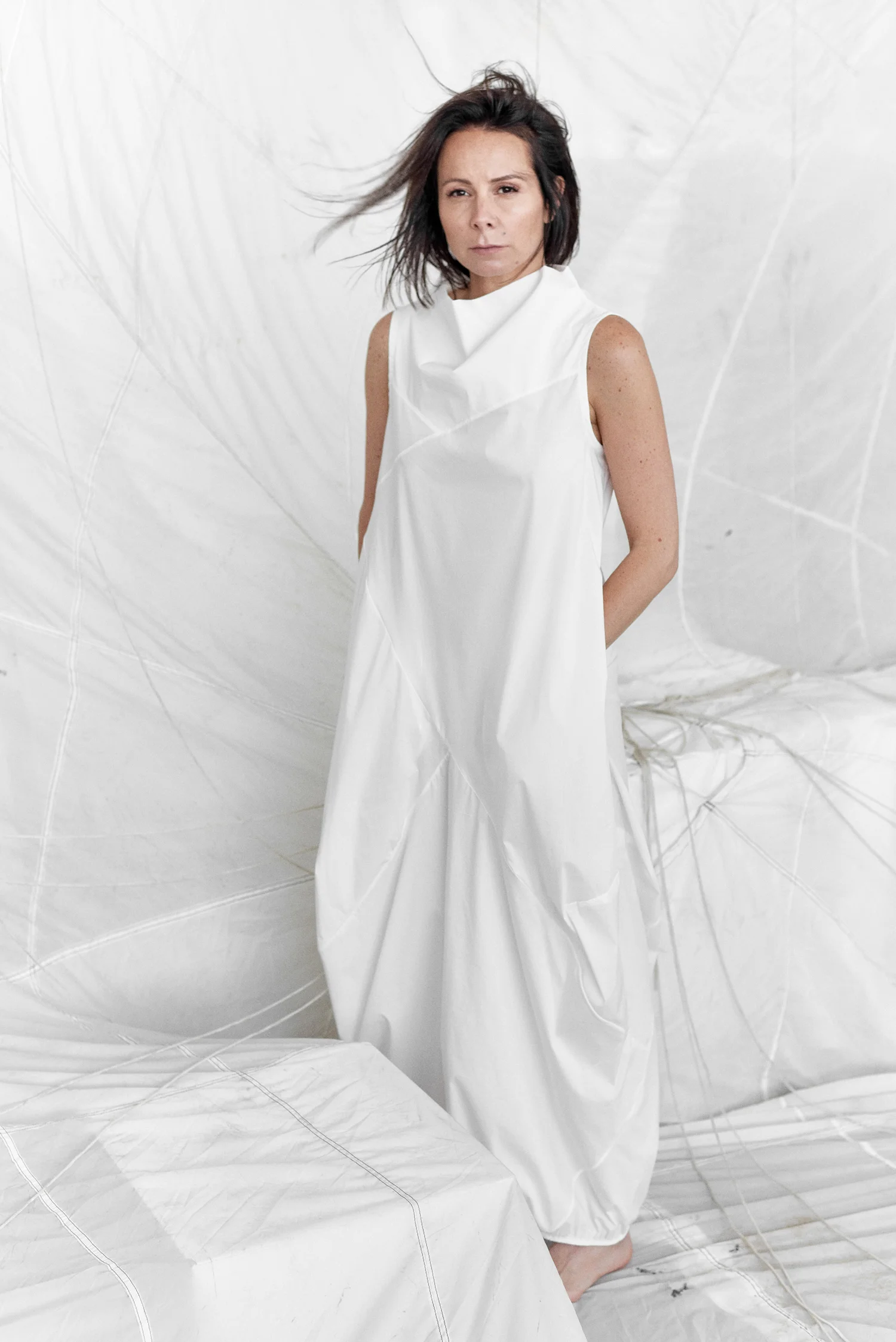 5DressMegaWhiteB.jpg
