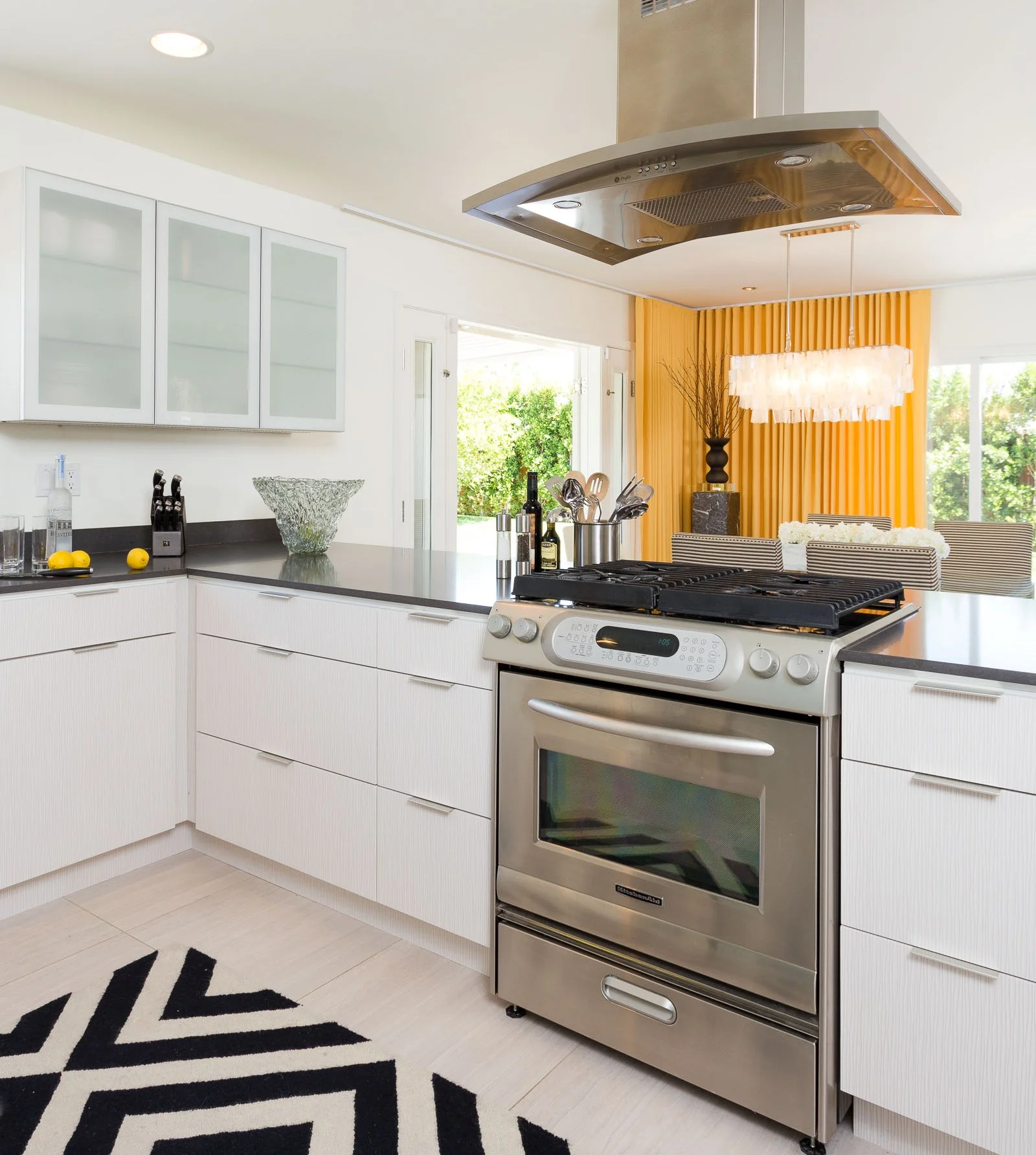 Web_530 E Simms-05.jpg