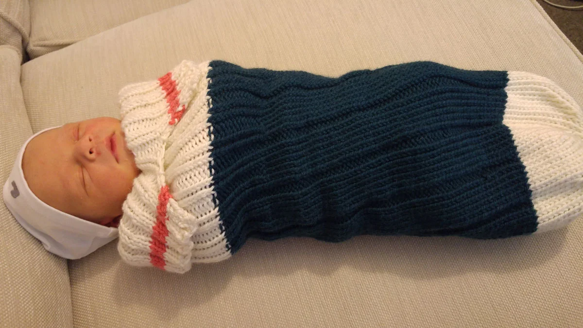 knitting-monkey-snuggler