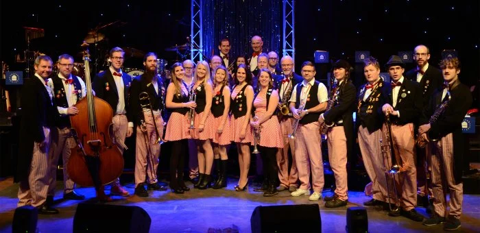 Renhornen_hemsidan-gruppbild-700x340.jpg