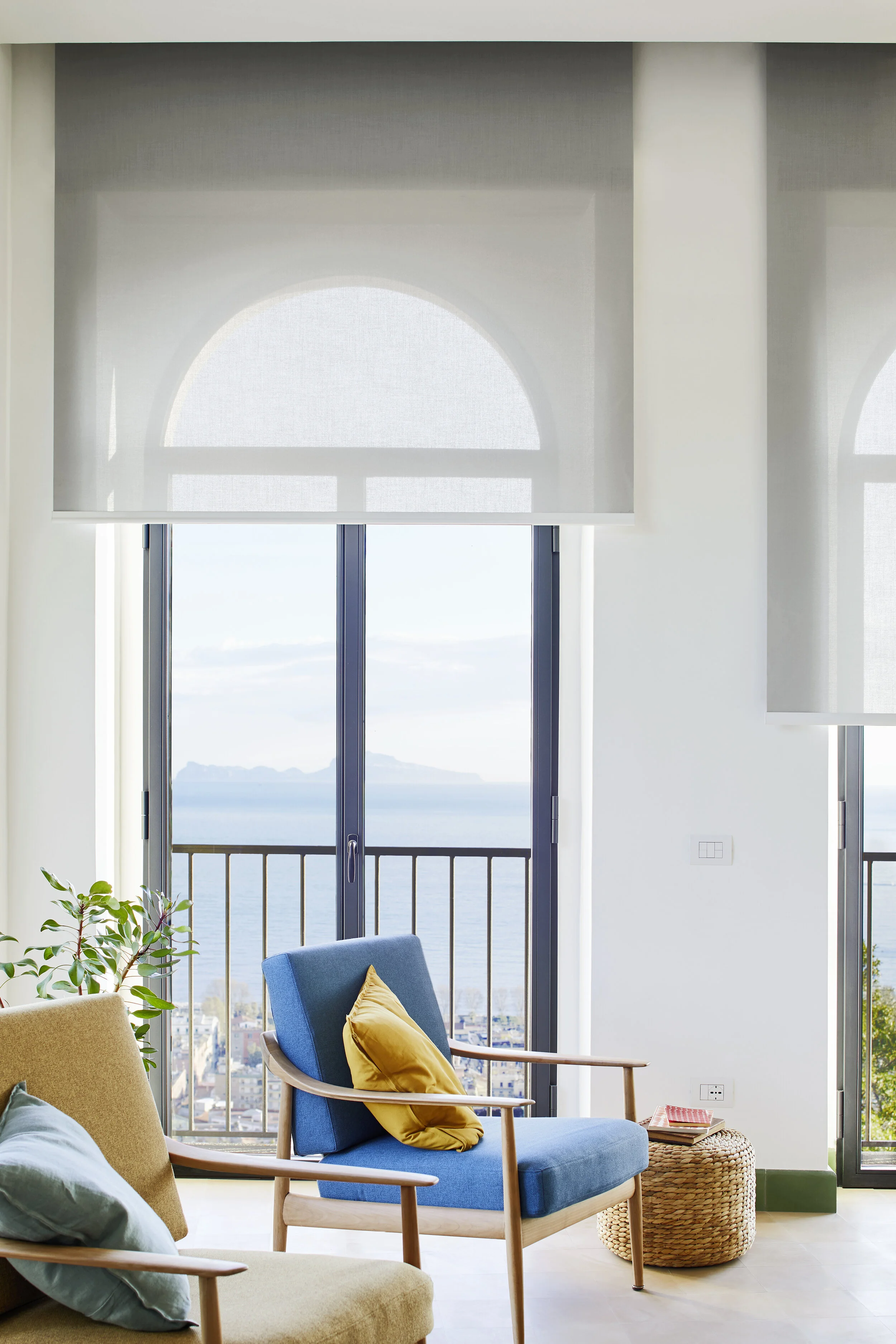 Ruine_Neapel_Wohnzimmer_3.jpg