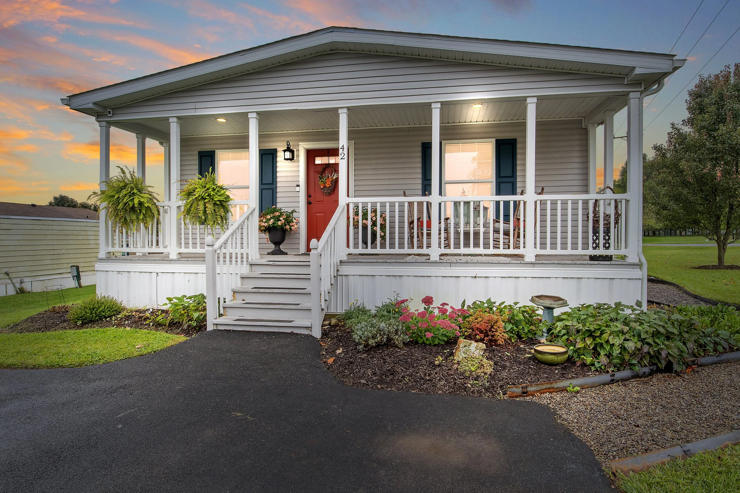 3_03 - 5600 shute rd.jpg