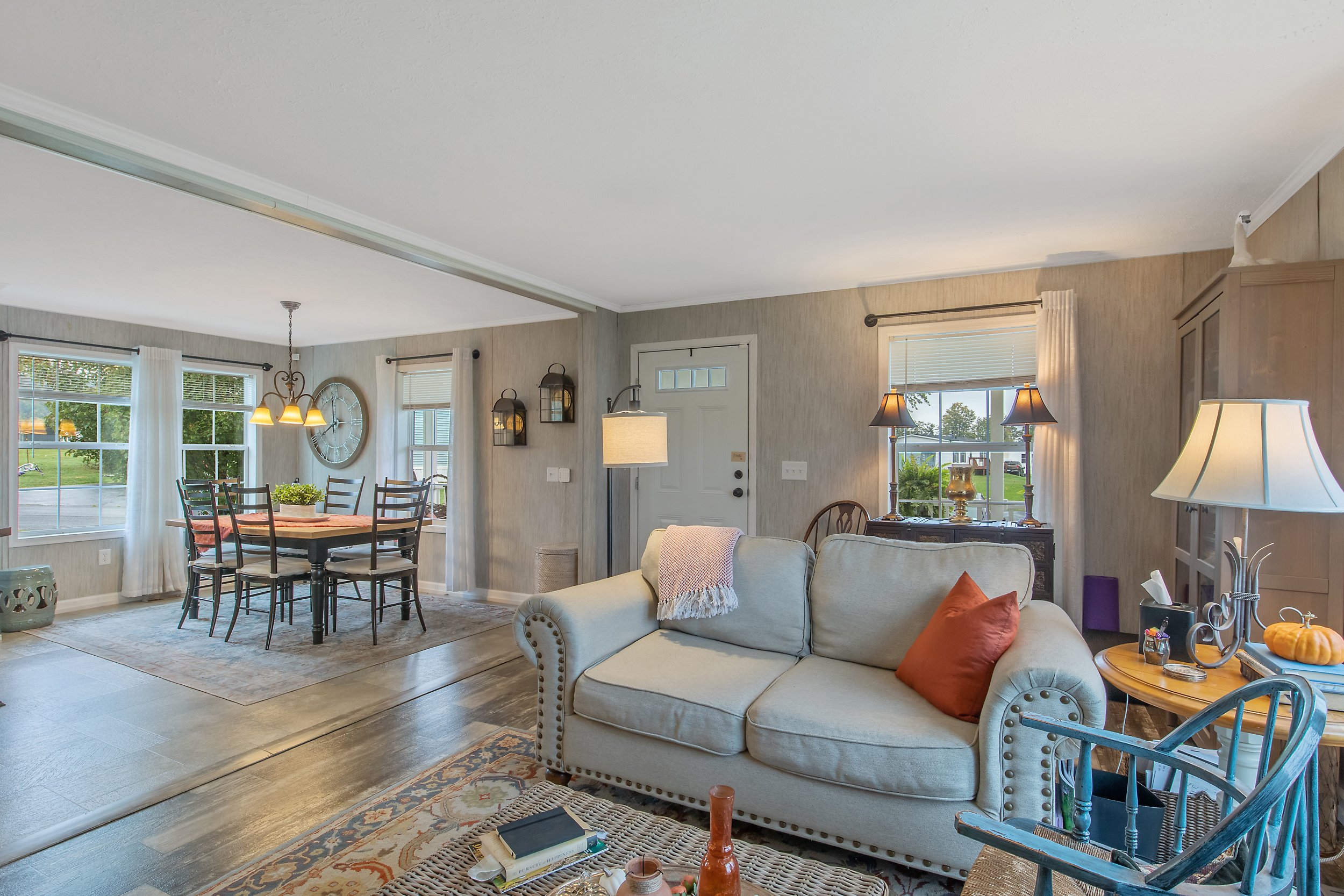 7_07 - 5600 shute rd.jpg