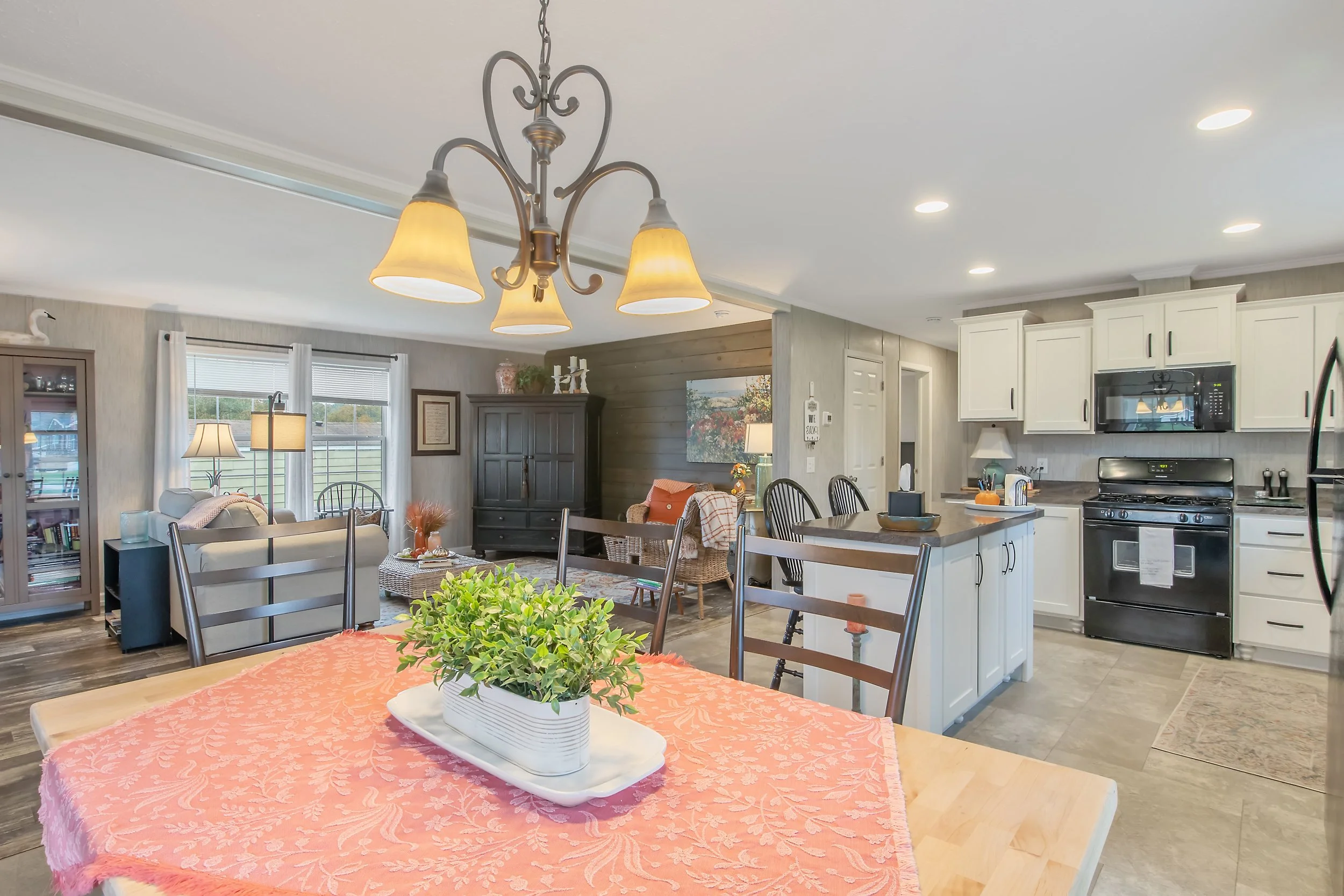 9_09 - 5600 shute rd.jpg