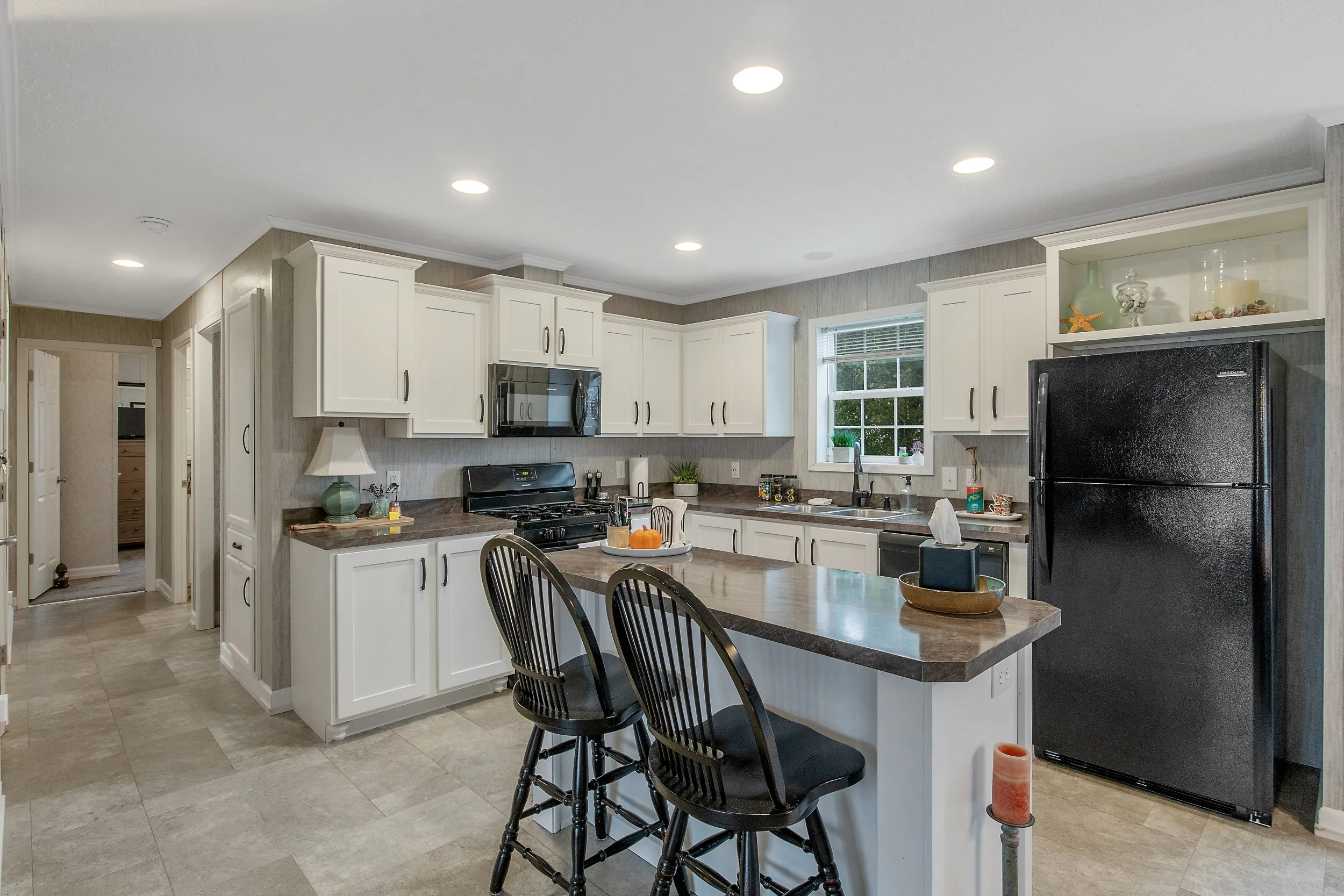 10_10 - 5600 shute rd.jpg