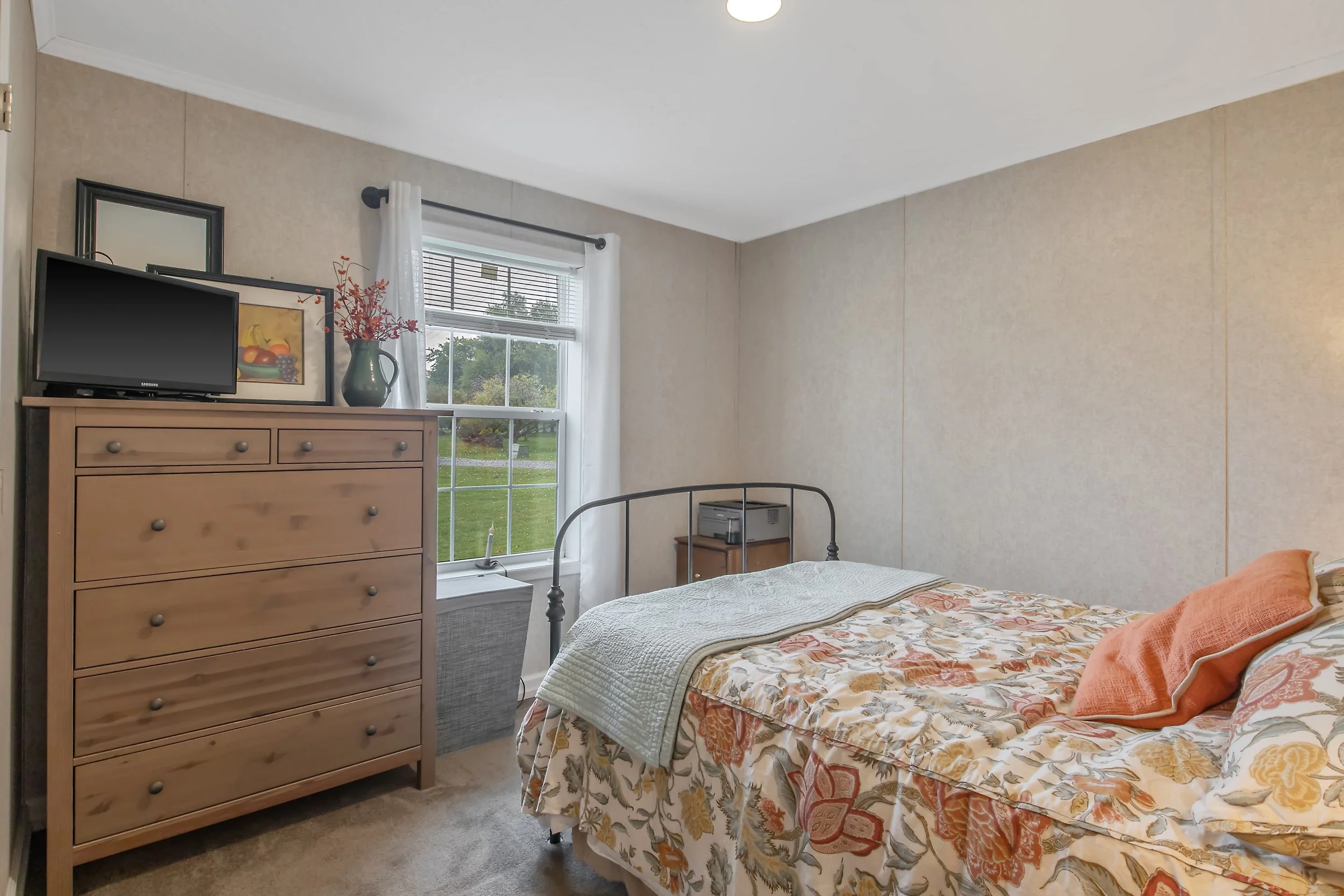 20_20 - 5600 shute rd.jpg