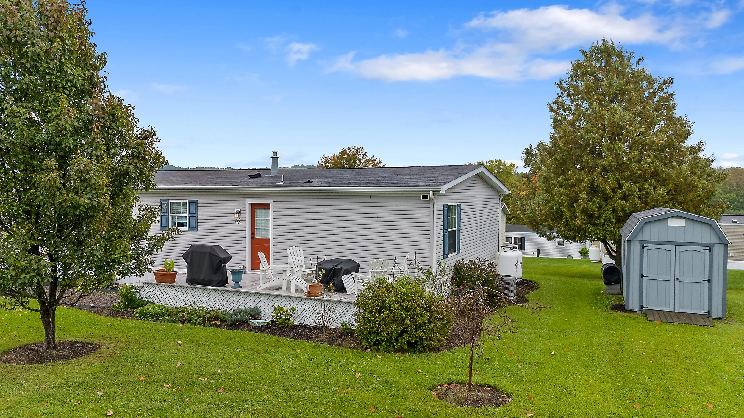 25_25 - 5600 shute rd.jpg