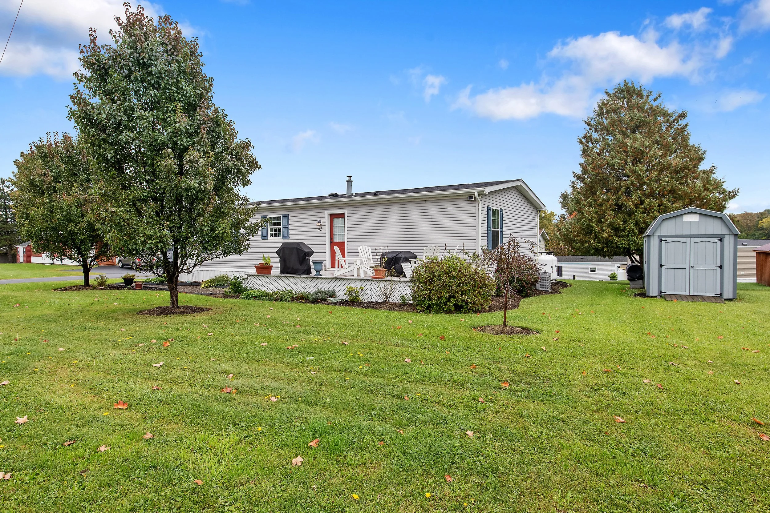 27_27 - 5600 shute rd.jpg