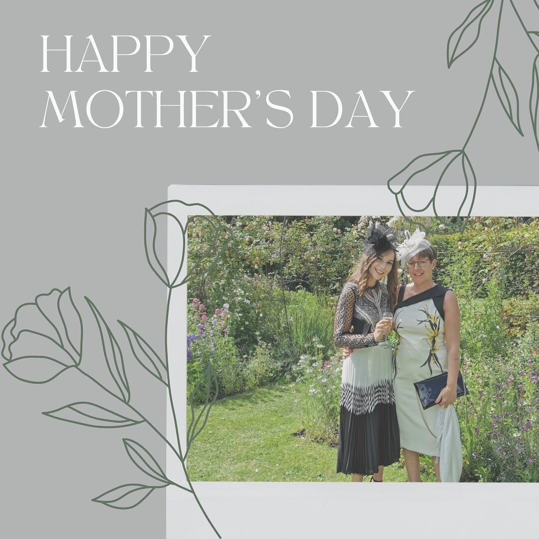 🌿BOSS MUM🌿

I&rsquo;m lucky enough to get to work with my mum every single day🌸 sharing the same passions and encouraging and pushing me to be the best that I can be🤍

We hope you&rsquo;ve all had a lovely day in the sunshine today☀️

Sending lov