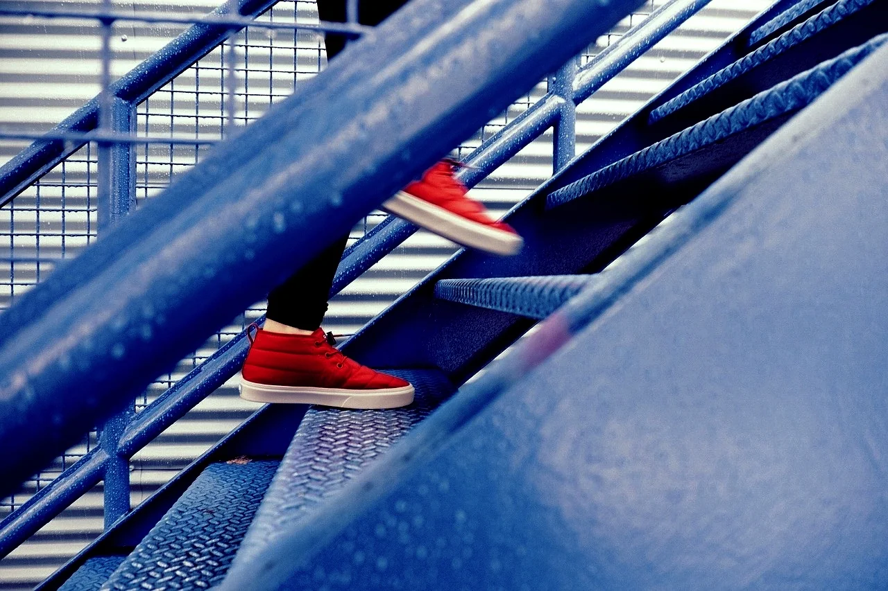 steps-1081909_1280.jpg