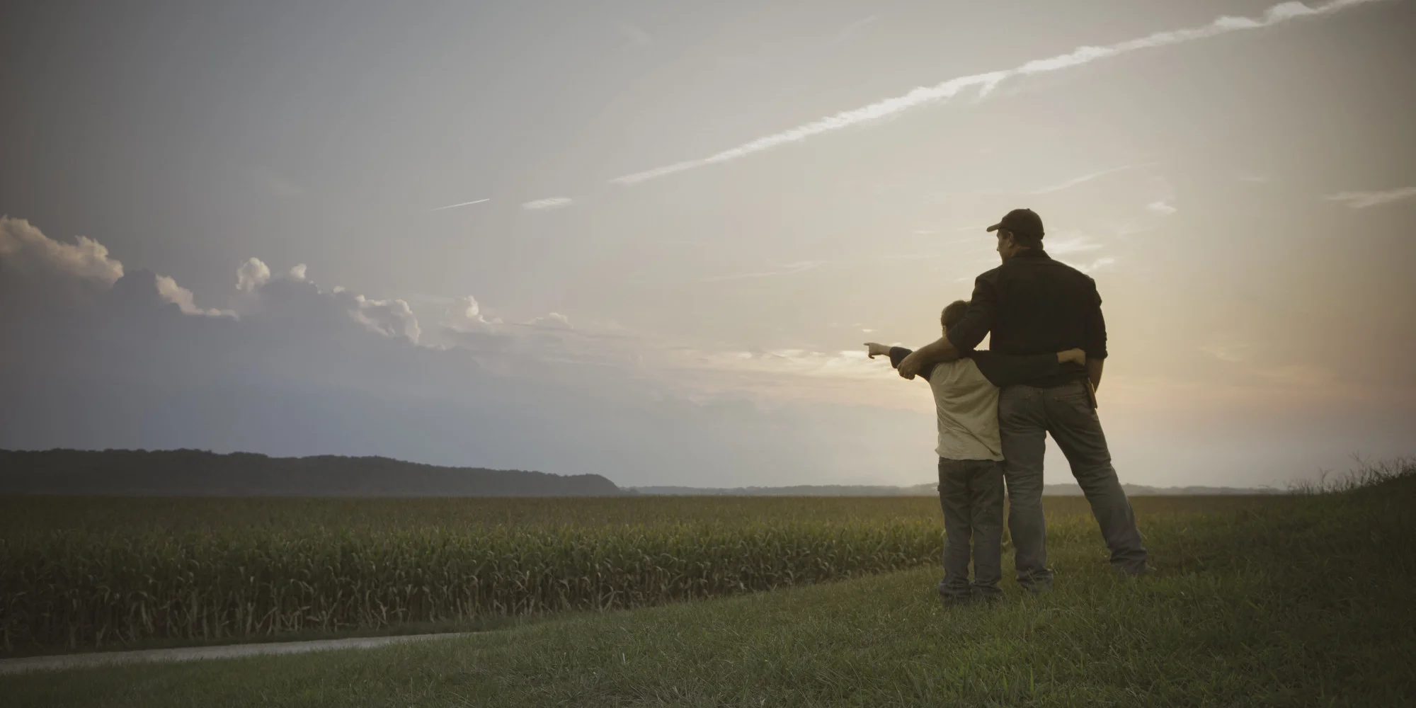 Expand the Mind - Flying Airplanes, Deepening Connections
