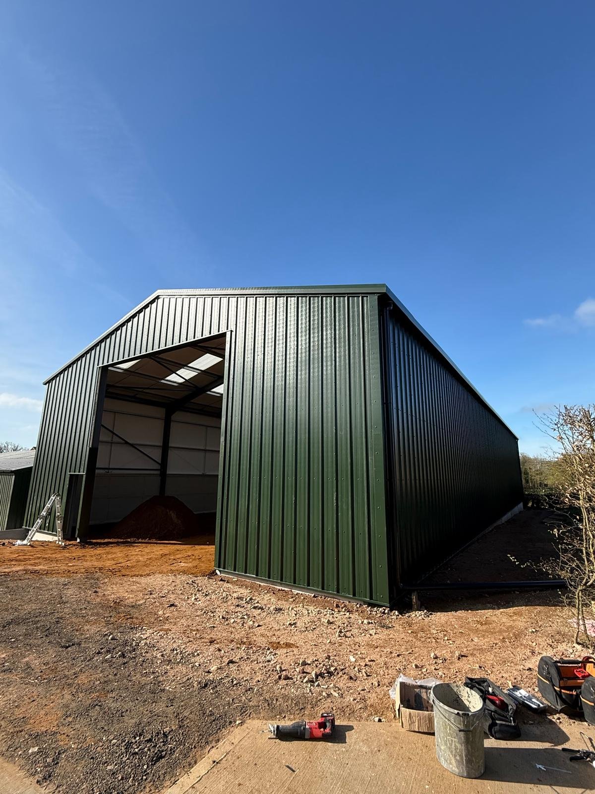 🚜 New Agricultural Building Completed in Norfolk 🚜

We&rsquo;re pleased to have delivered a new agricultural building in Norfolk for one of our valued repeat customers.
Engineered to deliver both functionality and lasting performance, this building