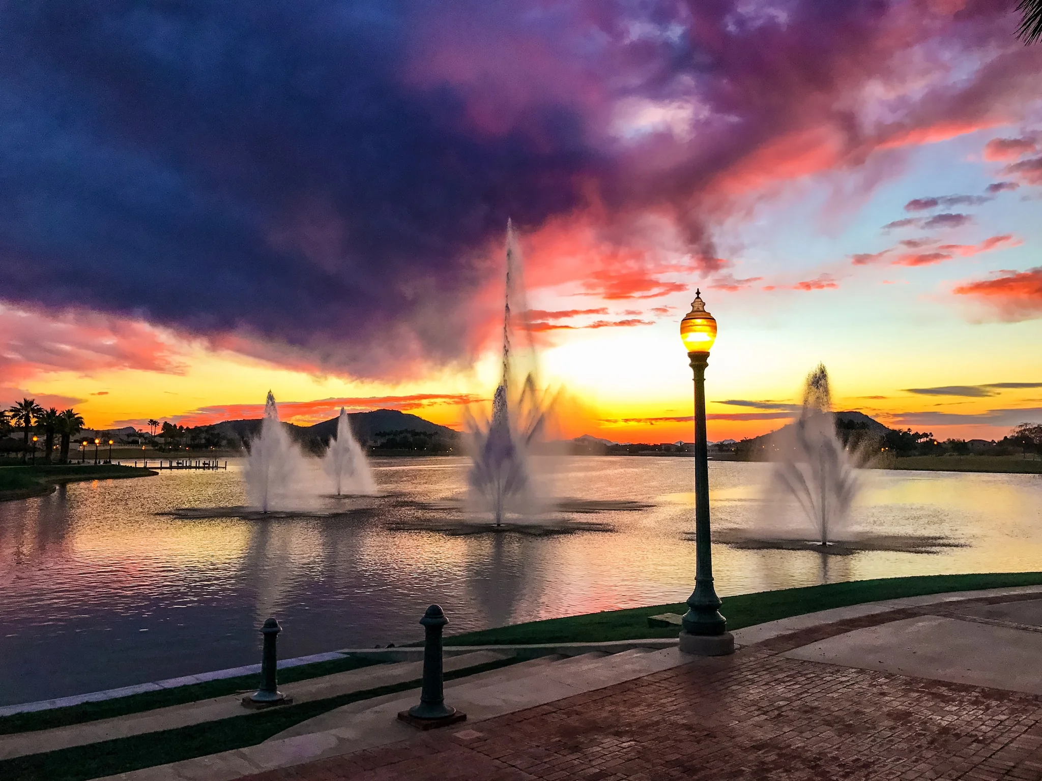 Lakeside Grill Estrella