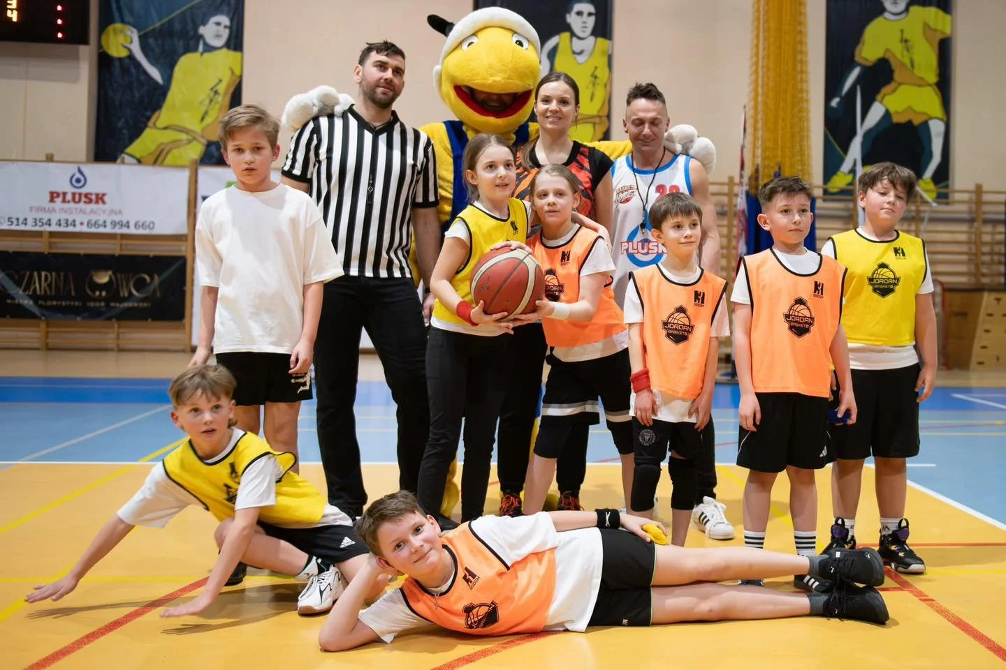 Every week, around 50 kids in Piotrk&oacute;w Trybunalski gather for basketball practice. During our first season, they played in one of the halftime shows for our adult basketball league, Basket Hype. 

Basketball continues to provide great opportun