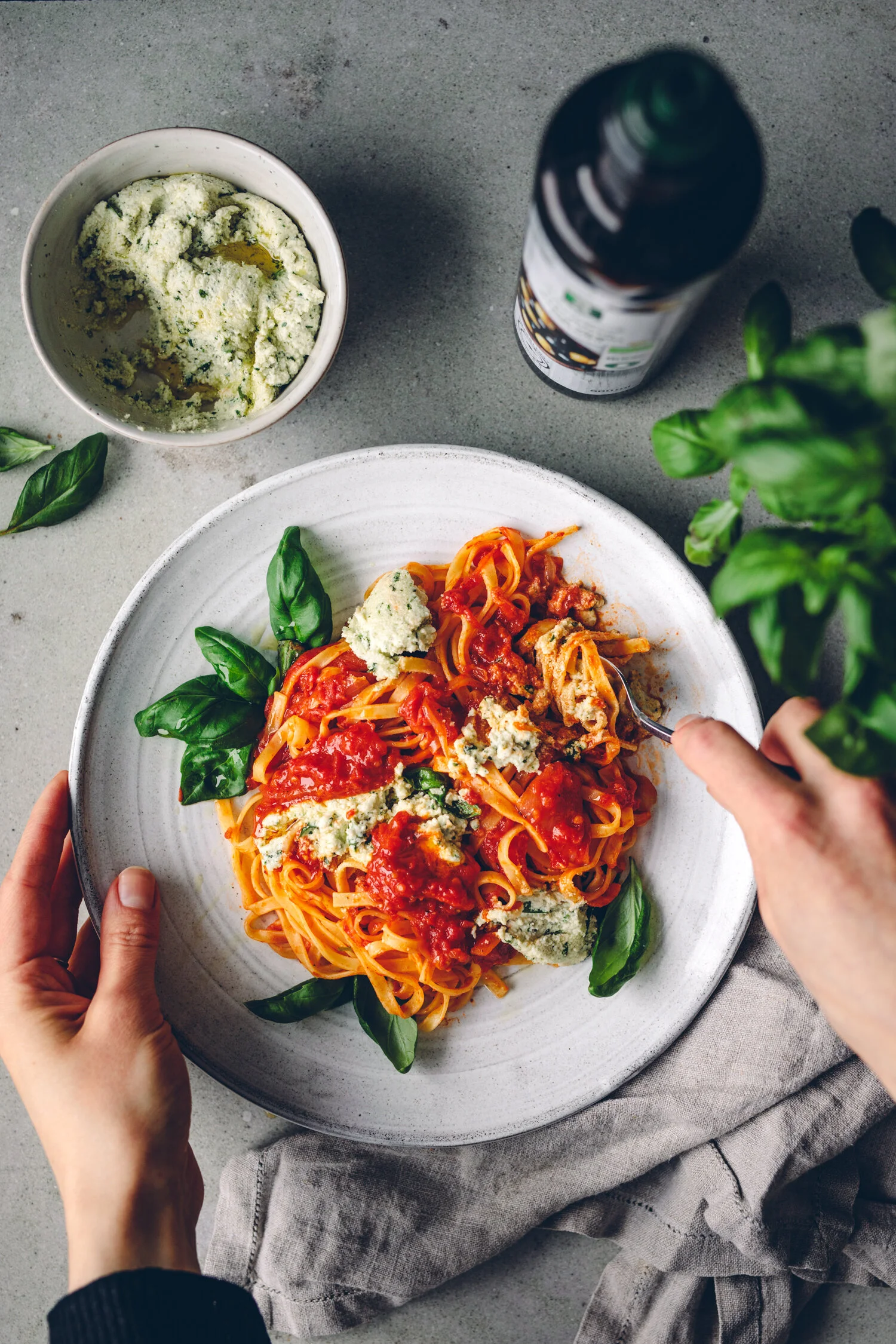 Pasta w Tomato Sauce & Almond Ricotta, Mars 2020