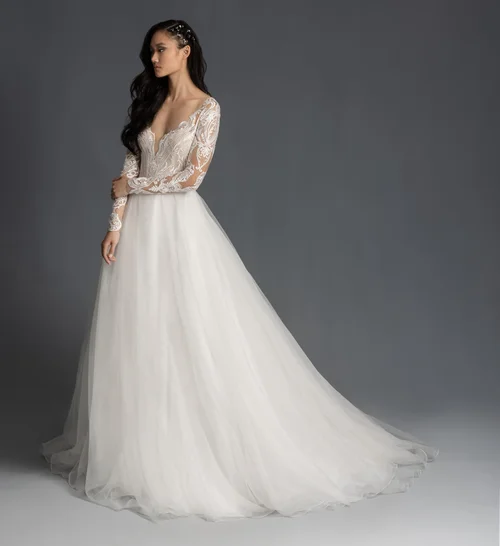 Shop Hayley Paige wedding gowns at Chic Parisien: Find Hayley Paige wedding dresses in Miami<br/> Chic Parisien - Florida Designer Bridal Boutique Shop Hayley Paige wedding gowns at Chic Parisien: Find Hayley Paige wedding dresses in Miami<br/> Chic Parisien - Florida Designer Bridal Boutique