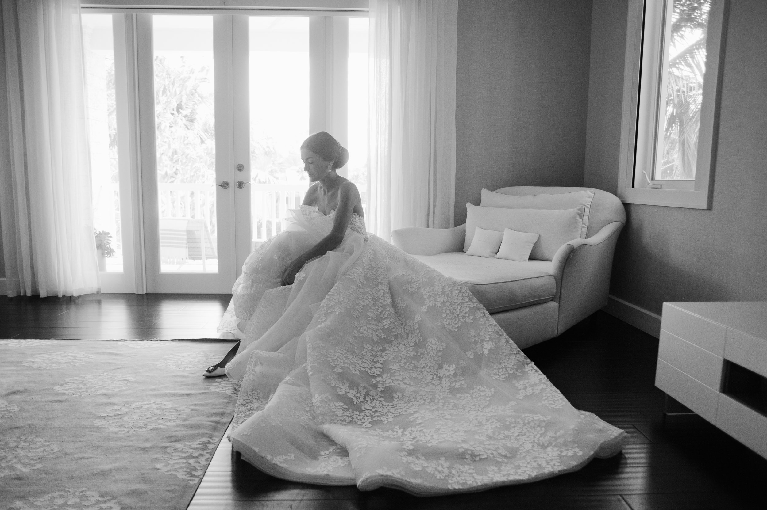 Real Bride Amanda In Lazaro Will Make Your Heart Flutter — Chic ...