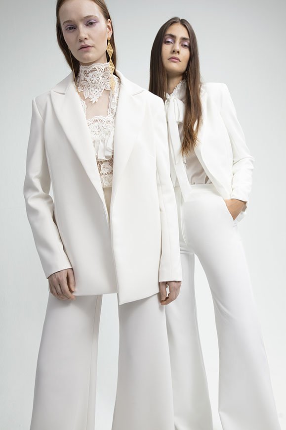 white bridal suit chic parisien yolan cris.jpeg