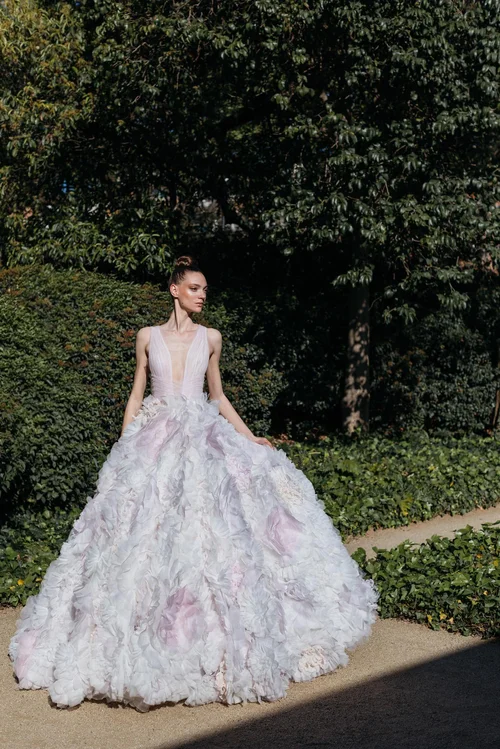 barcelona wedding dress designers Barcelona Bridal Fashion Week: Wedding Dress Trends to Know