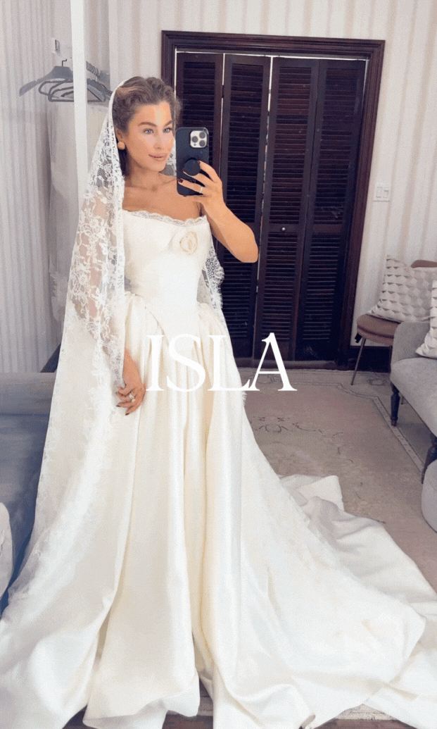 ISLA BY FLEURE STUDIO.gif