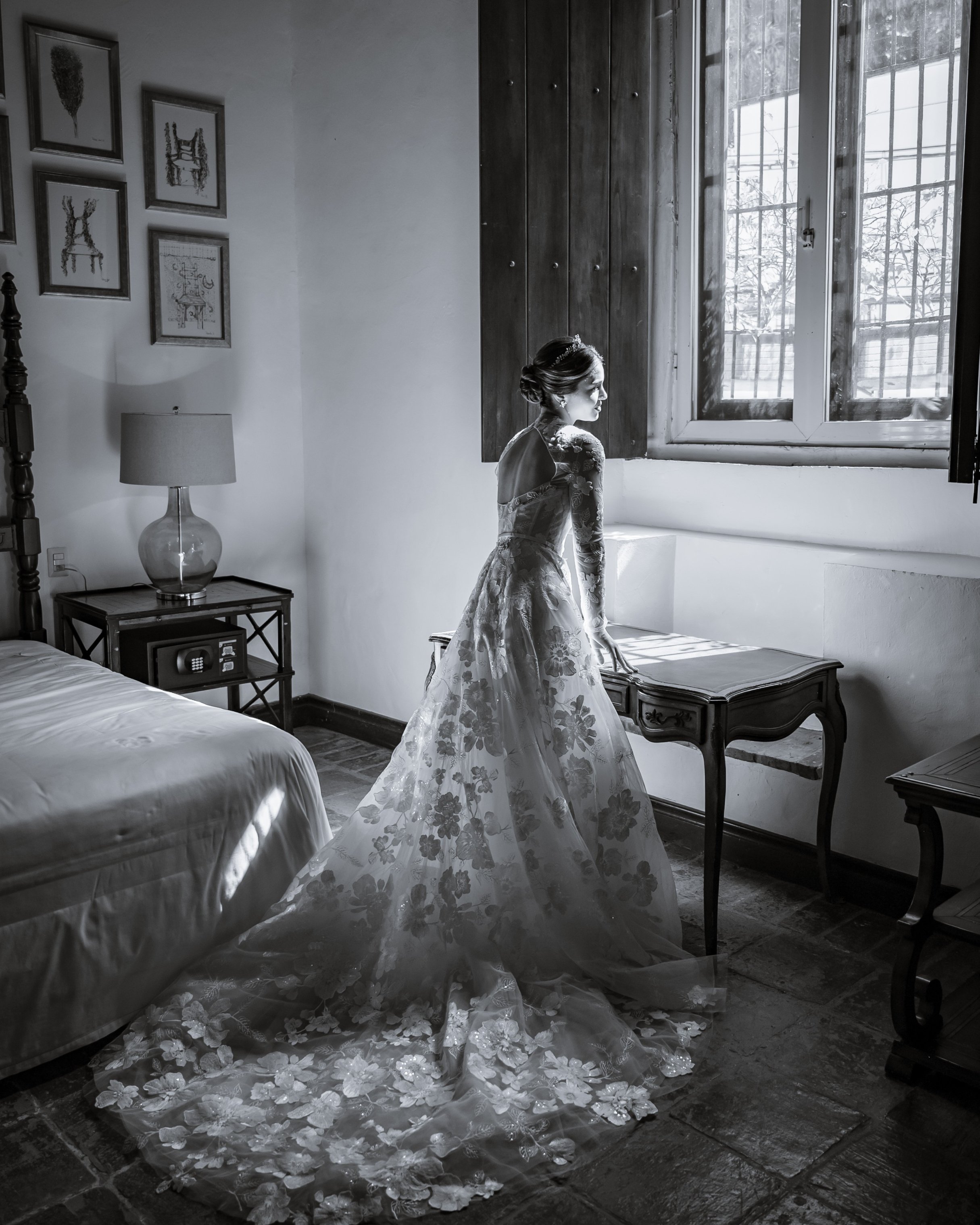 mira zwillinger sunn real bride 2.jpeg