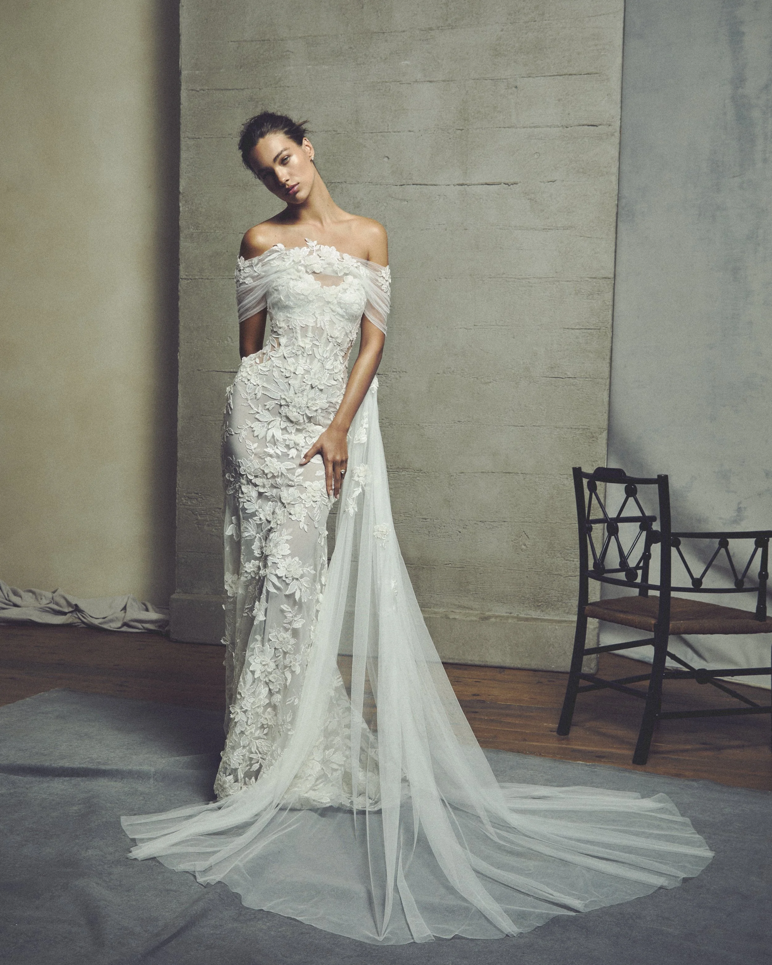 09_MoniqueLhuillierFall2027Bridal_Skylark.jpg