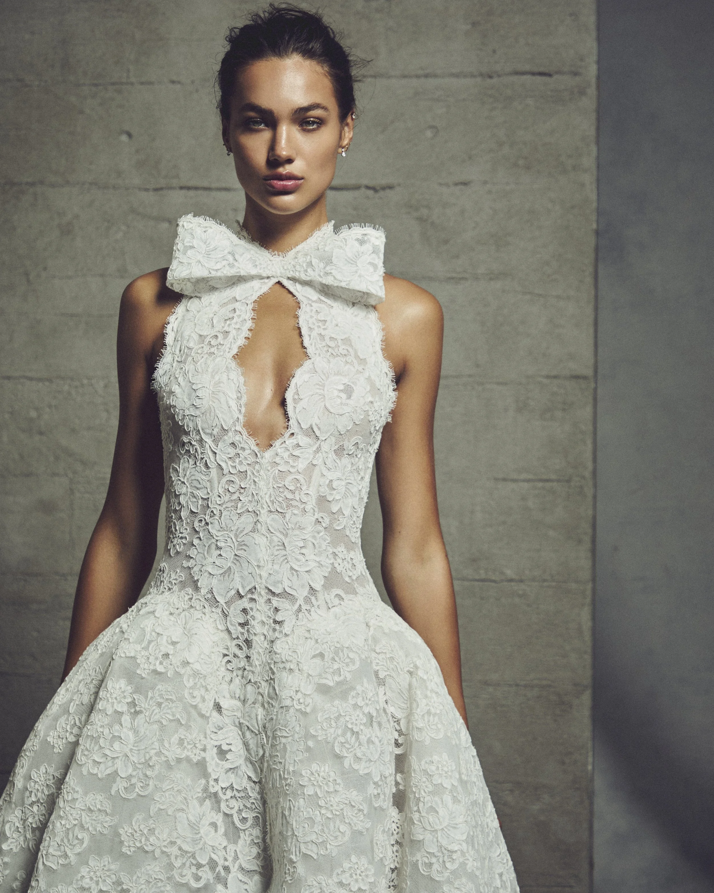 10_MoniqueLhuillierFall2027Bridal_Tyler.jpg