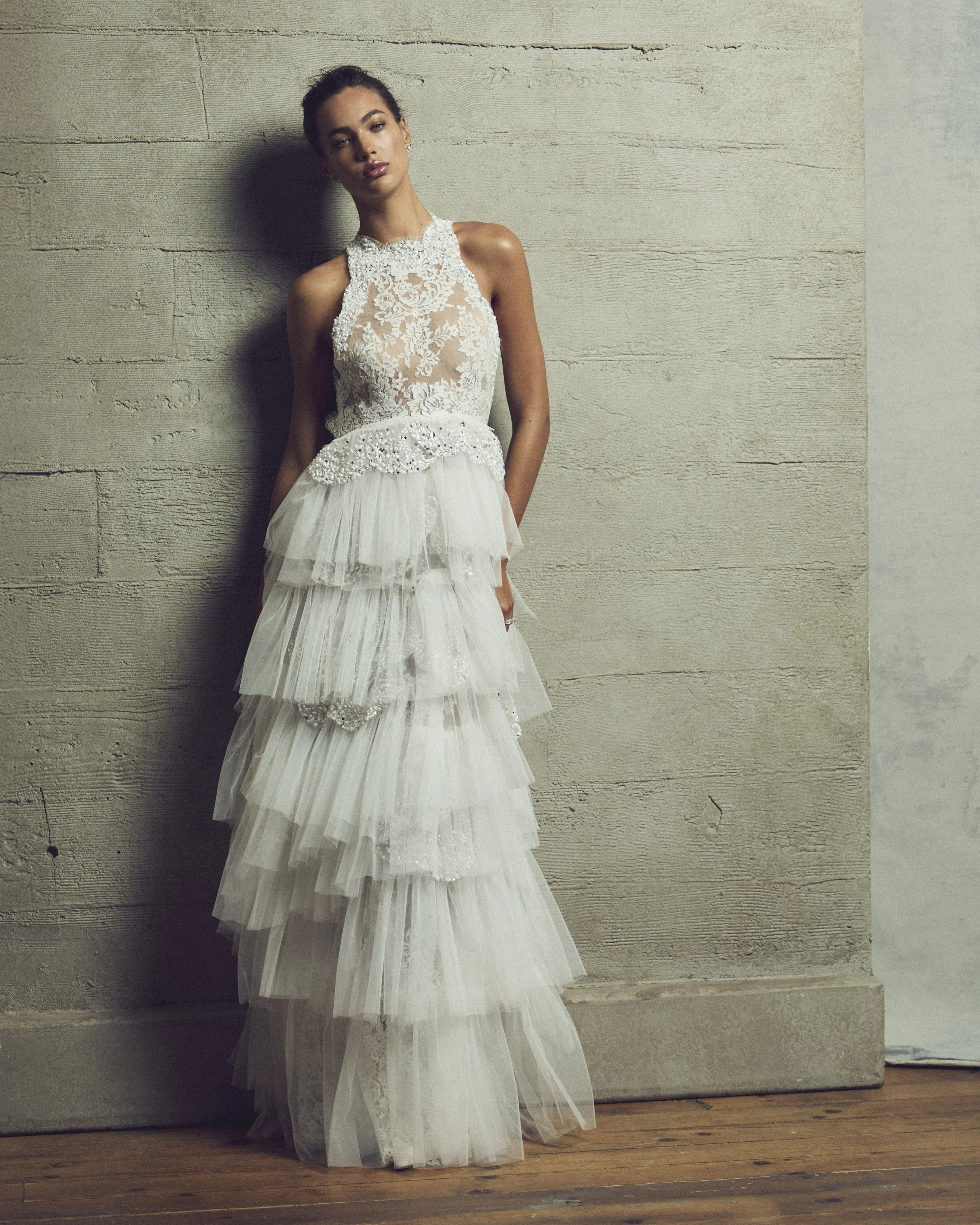 17_MoniqueLhuillierFall2027Bridal_Escapade.jpg