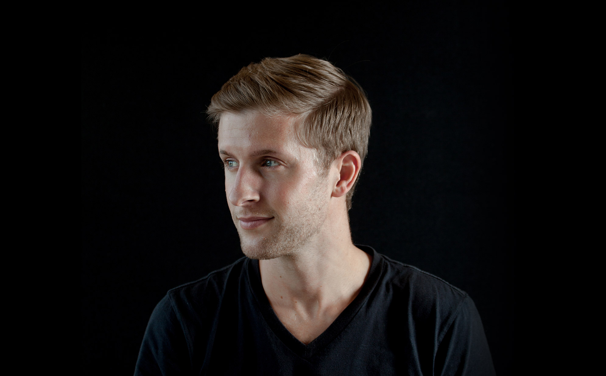 chris-fohlin-large-looking-right.jpg