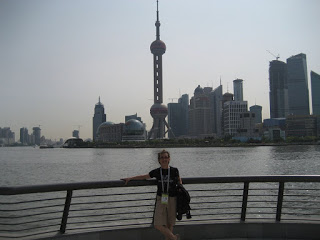 Shanghai river skyline near Seagull Hotel 