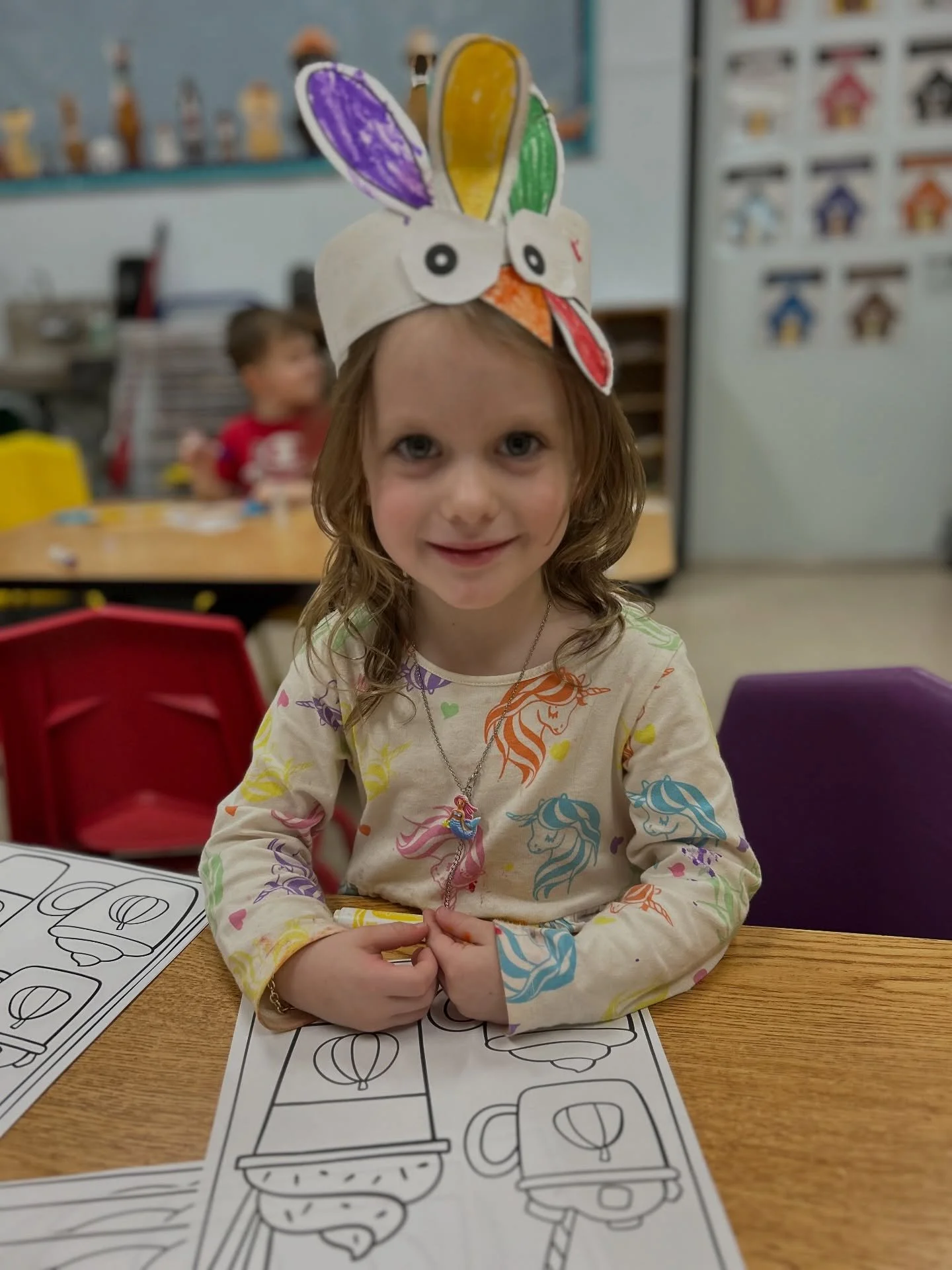 Happy Thanksgiving from our little turkeys!
This week we explored cranberry sensory, went on a turkey hunt, made corn on the cob art, and crafted the cutest turkey hats. So thankful for our kiddos and their joy! 🤎🦃