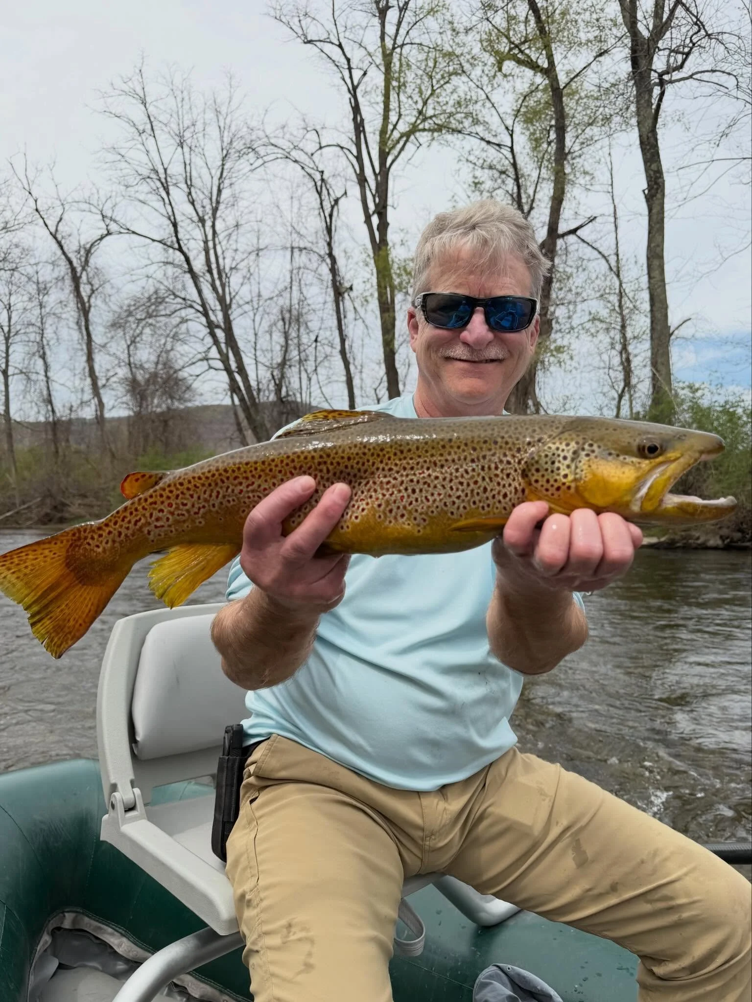 Evan put on a clinic with the browns today. It&rsquo;s been an exciting spring so far as it only going to get better! #killington #stratton #simmsfishing #browntrout #mountsnow