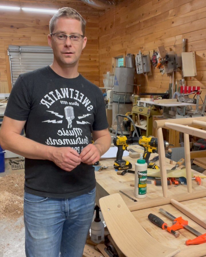 Installing the decorative screw caps is pretty simple and straight forward for finishing off the installation of this backrest. This is how I went about it. 

By the way, you don&rsquo;t have to &ldquo;over think&rdquo; the cap wood orientation. I or