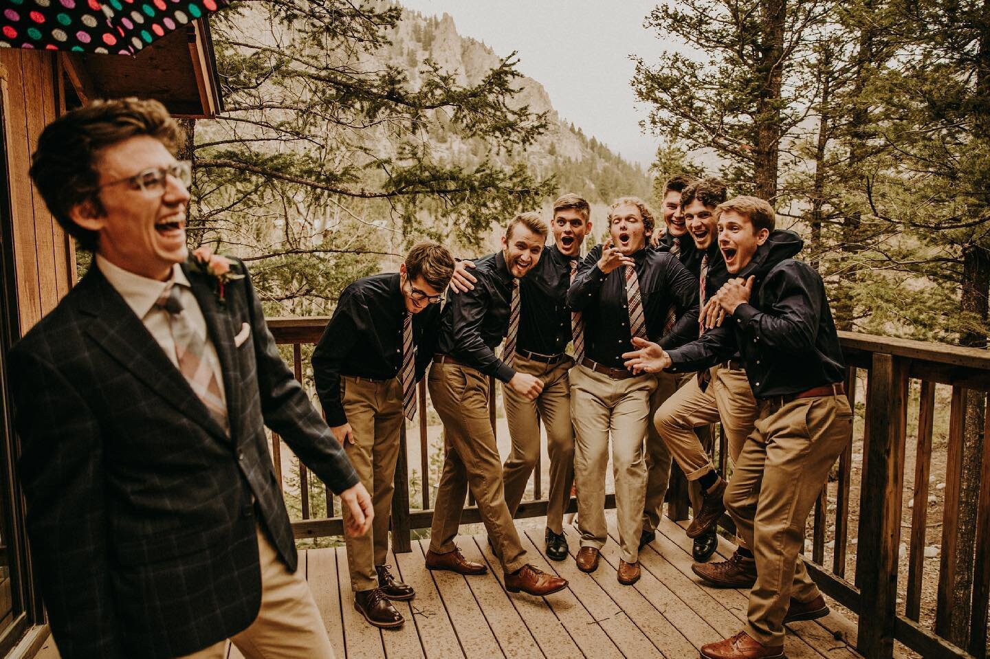 All I gotta say is pls do a first look with your groomsmen🤣 

Refer back to these photos if hesitant 😩🤣 So freaking hilarious!! If your groomsmen aren&rsquo;t hyping you up like this why are they your groomsmen???🤪