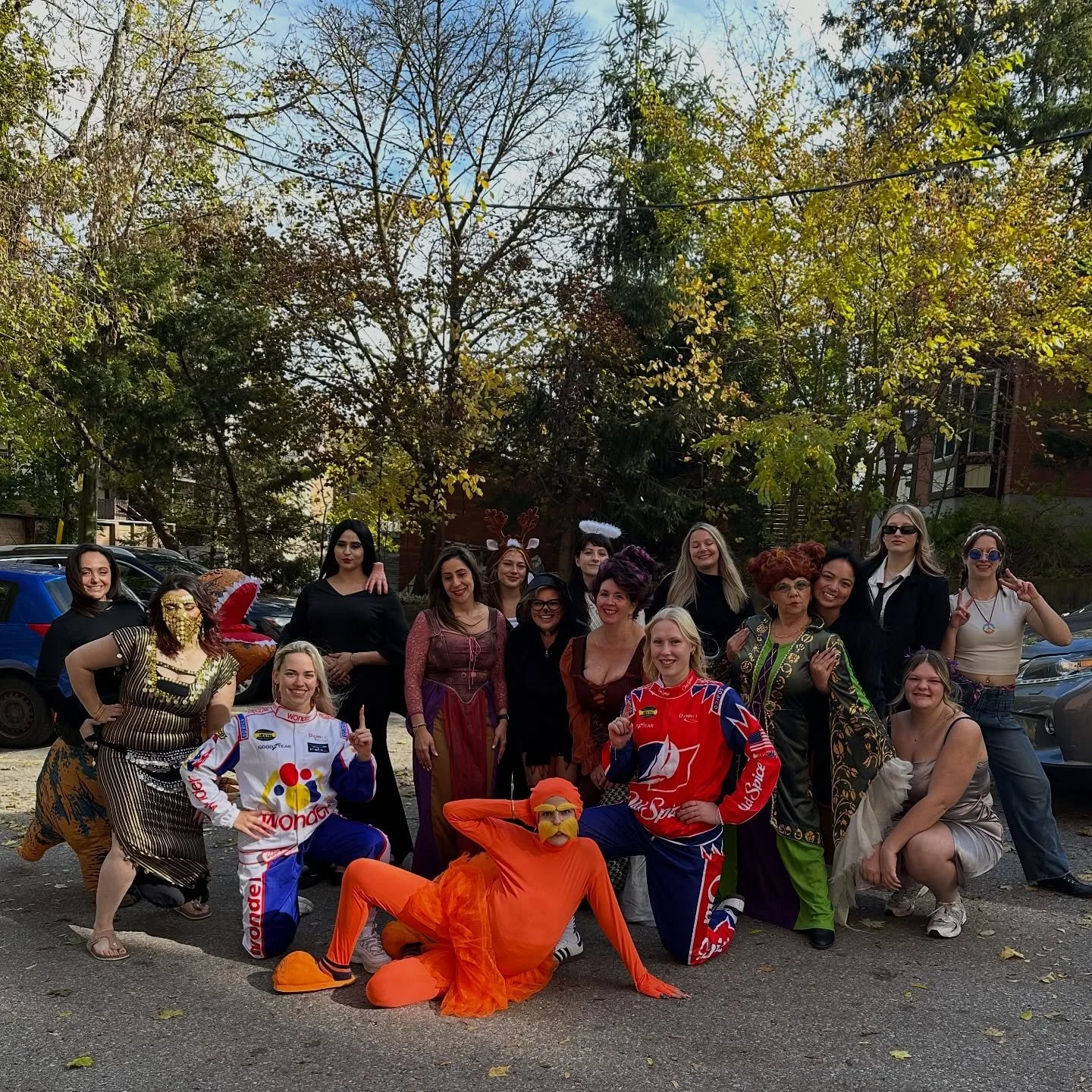 Witch way to the salon? 🧙&zwj;♀️✂️ Happy Halloween from Voila Institute!