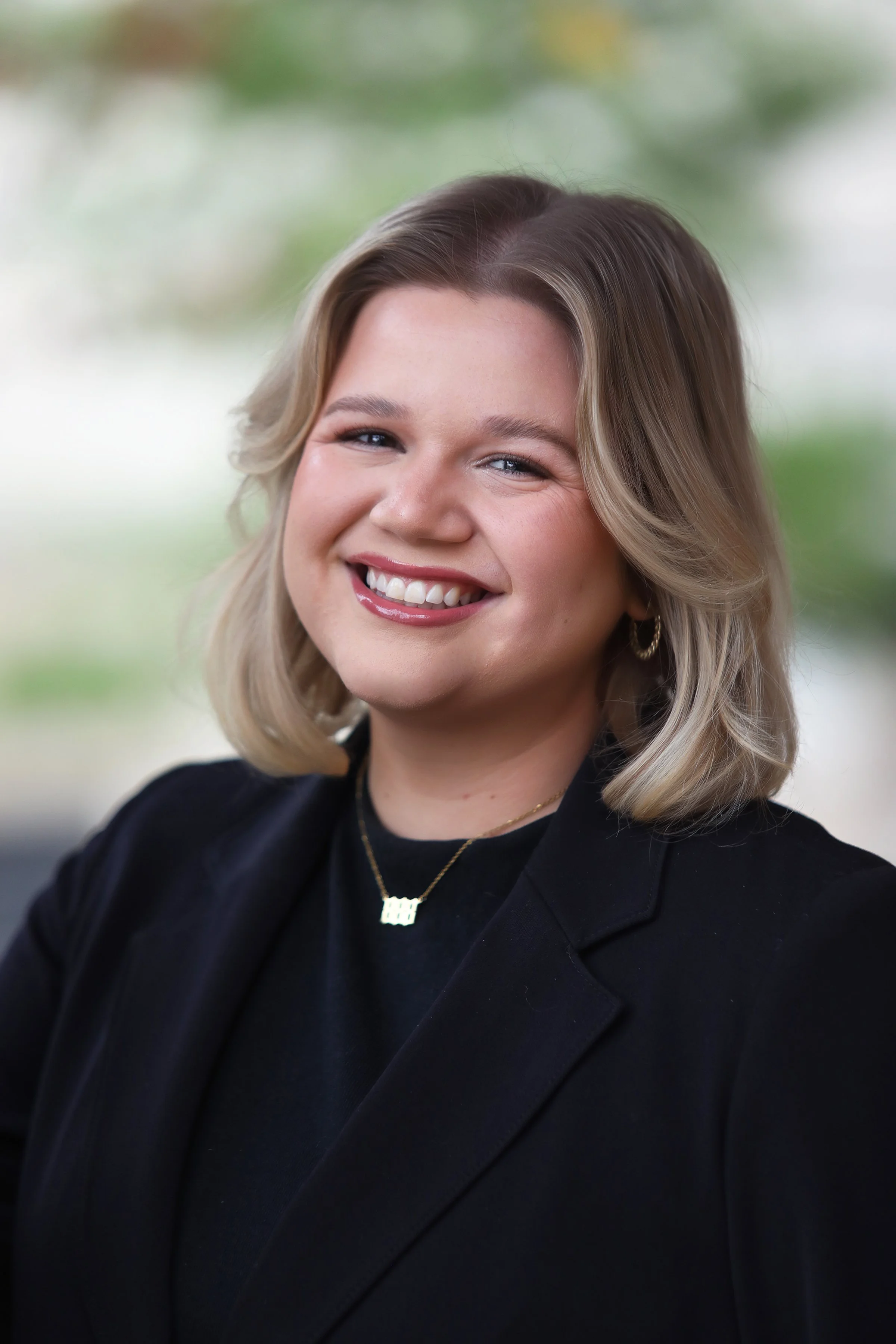 Emi Dever, Operations Assistant