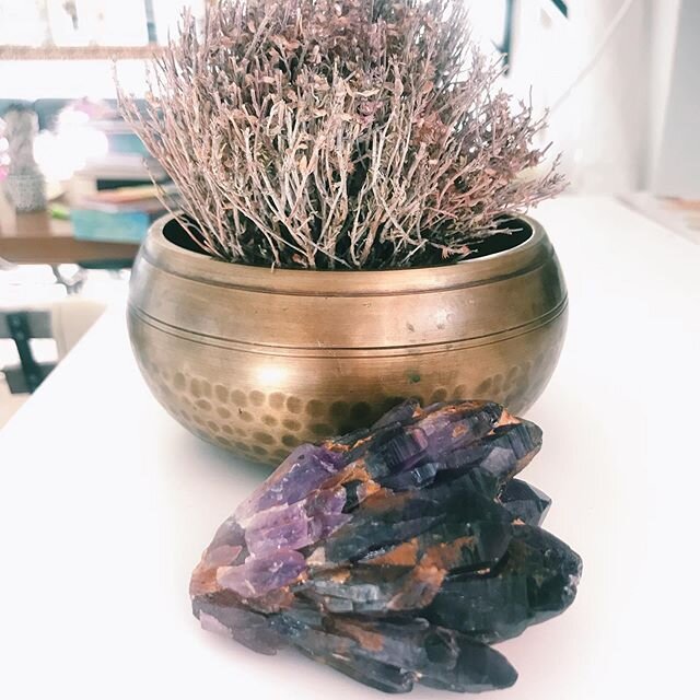 ✨THYME &amp; AMETHYST ✨

After tomorrow is the first full moon of our new decade. 🌕

The full moon provides time for reflection. She encourages us to liberate all that is useless and gives way to the advent of brighter things. By recognizing the ele