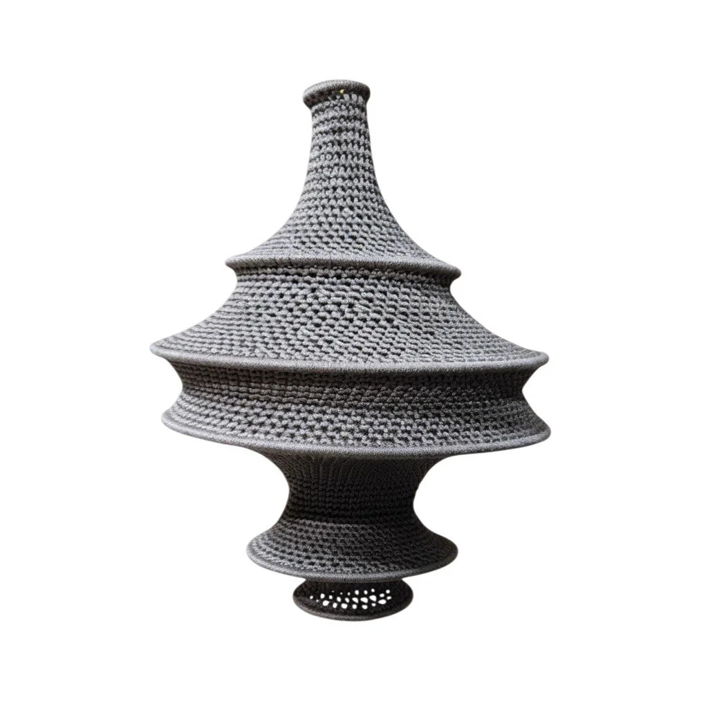 Suspension en crochet gris