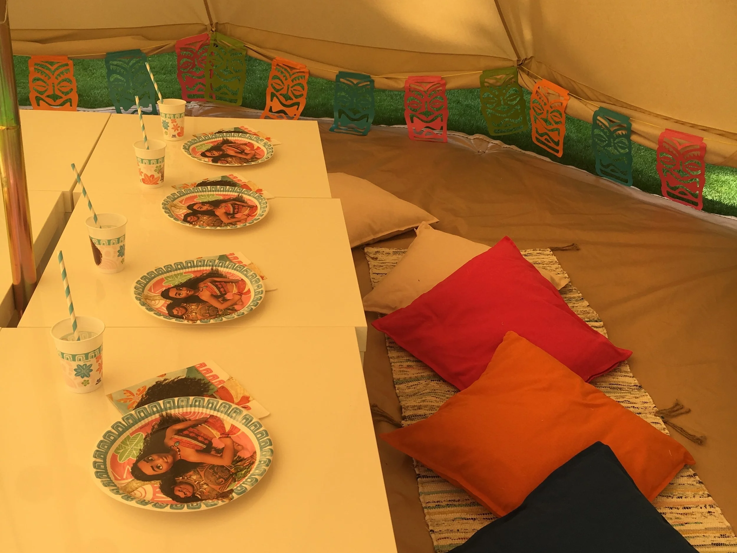Moana Party place settings.jpg