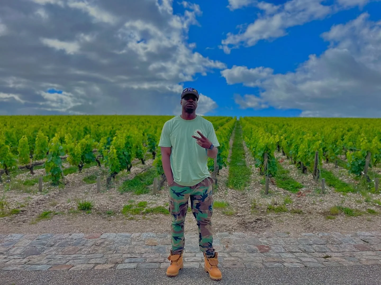 &ldquo;In vineyards with my Tims on perfectly unlaced&rdquo;- Self 

📸 @headmakebook 
Shirt @planes 
Pants @ralphlauren 
Boots @timberland 

#WineAndHipHop