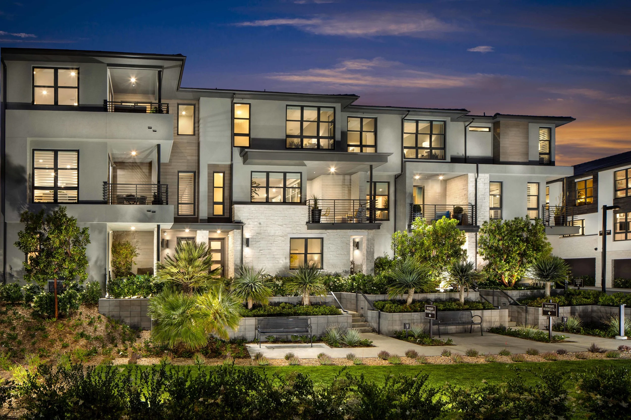 Promontory at Civita | San Diego, California AWARDS + 2019 National Gold Award for Multi-Family Community of the Year + 2018 Best in American Living Platinum for Multi-Family Community of the Year + 2018 SoCal Award for Attached Community of the Year + 2018 Icon Award for Attached Community of the Year