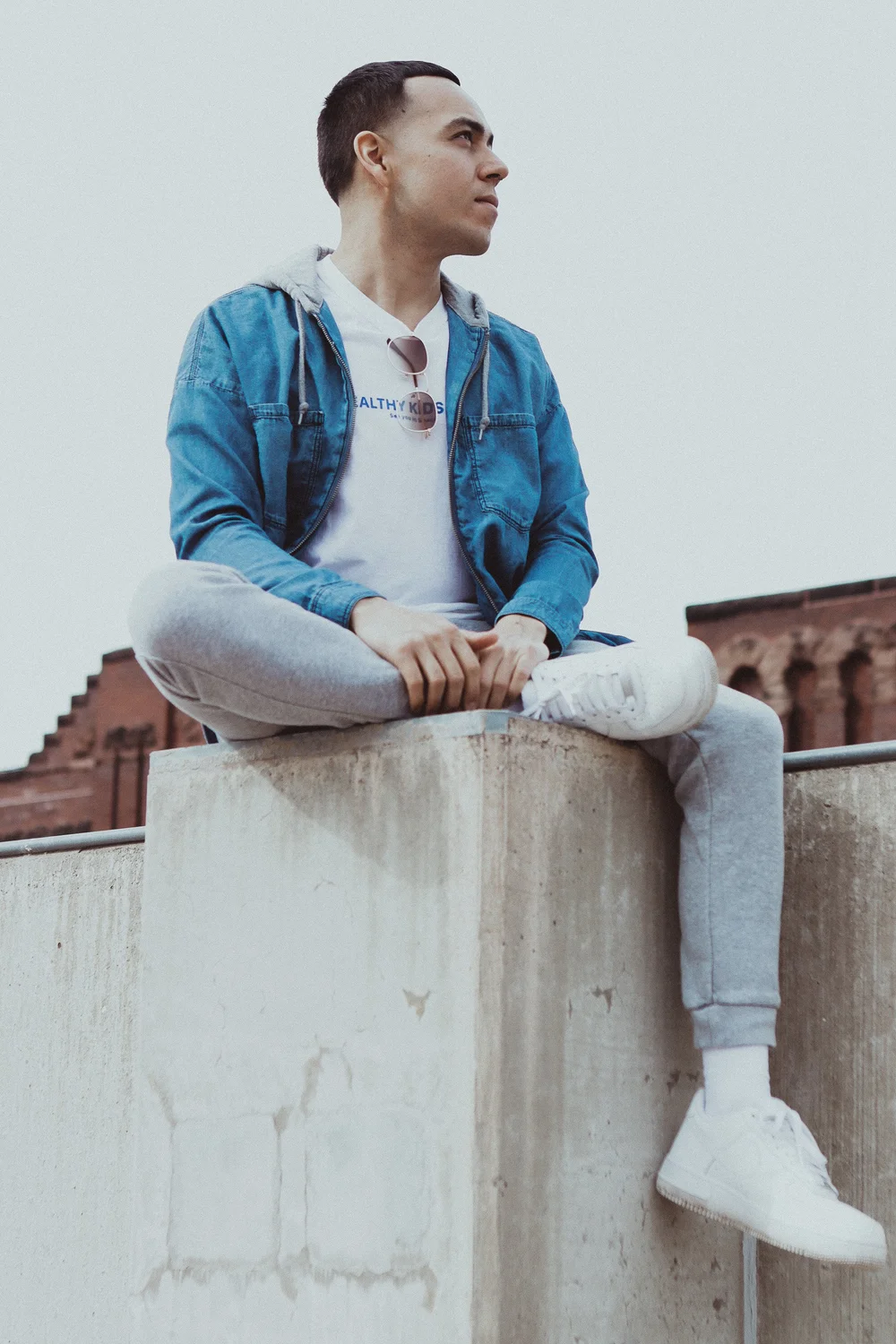 frat boy outfit with jeans