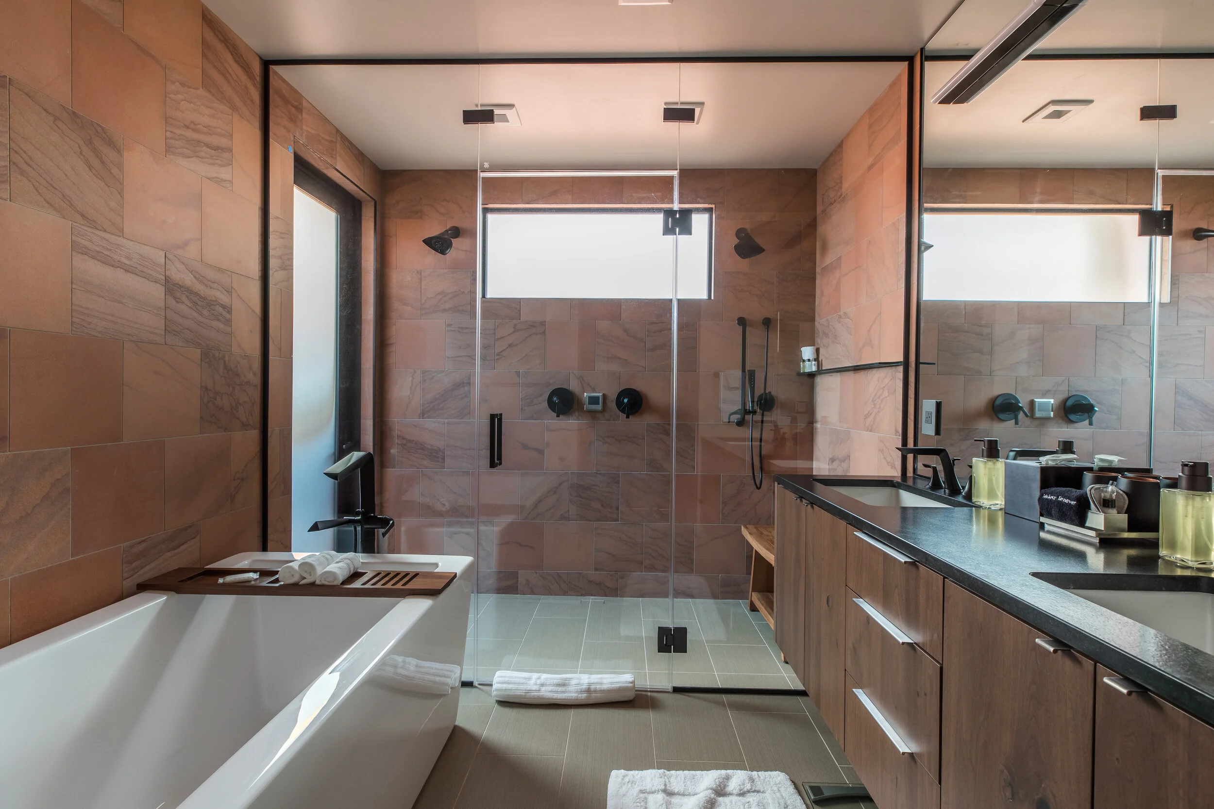 Master Bath.jpg