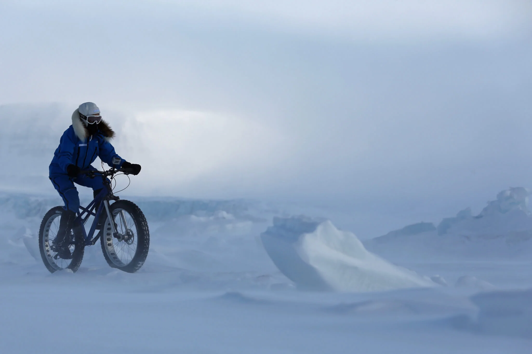 Kate-Leeming-Breaking-The-Cycle-South-Pole-©-PhilCoates.TV-3.jpg