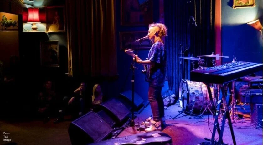 singing+on+stage.jpg