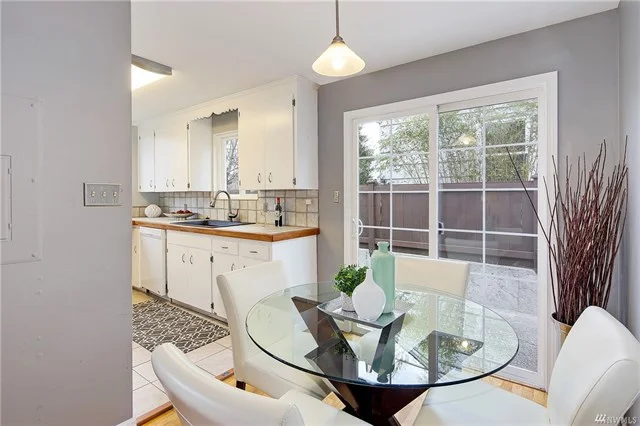 5-5947-18th-Ave-SW.jpg